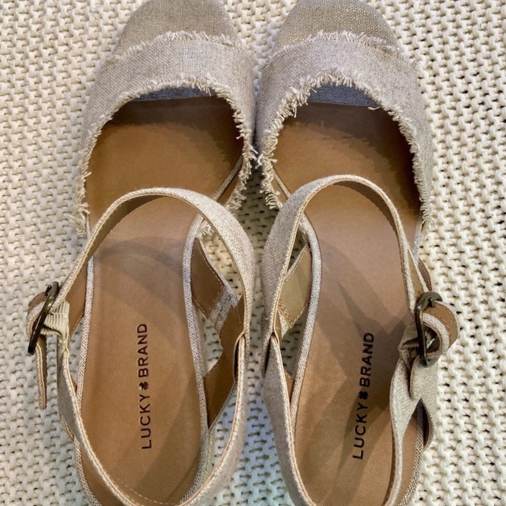Lucky Brand Morah Espadrille Wedge Heel Sandals Beige/Cream Wedge Women Sz 10